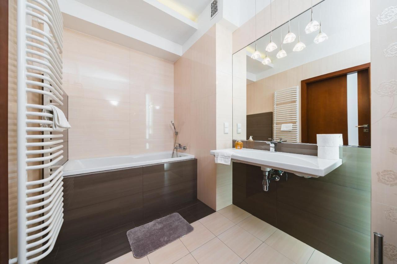 Apartament W Centrum Krakowa Na Ulicy Dlugiej Extérieur photo